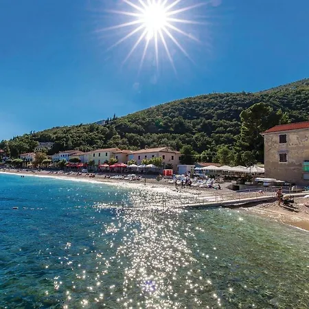 1 Bedroom Gorgeous In 아파트 Mošćenička Draga
