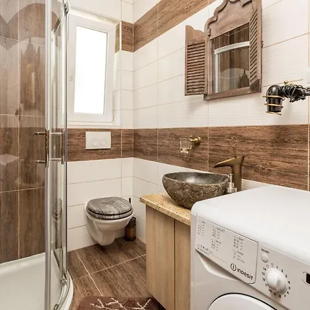 1 Bedroom Gorgeous In *