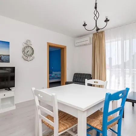 Apartment 1 Bedroom Gorgeous In Moscenicka Draga