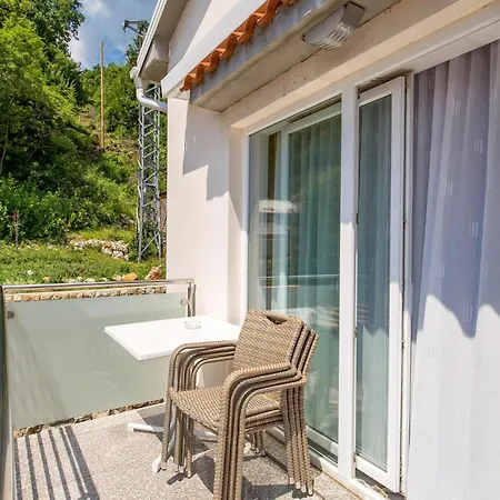 Apartment 1 Bedroom Gorgeous In